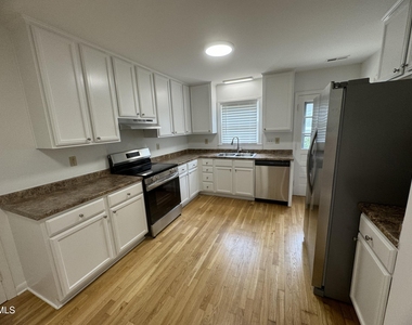3516 Peach Haven Court - Photo Thumbnail 12