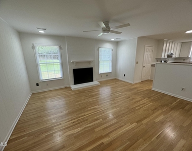 3516 Peach Haven Court - Photo Thumbnail 10