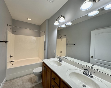 2810 Bedford Green Avenue - Photo Thumbnail 21