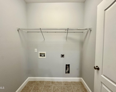2810 Bedford Green Avenue - Photo Thumbnail 7