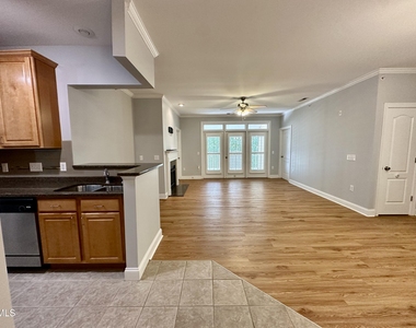 2810 Bedford Green Avenue - Photo Thumbnail 3