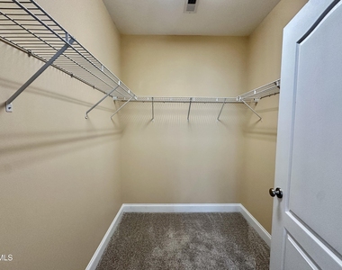2810 Bedford Green Avenue - Photo Thumbnail 16