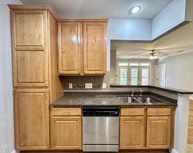 2810 Bedford Green Avenue - Photo Thumbnail 6