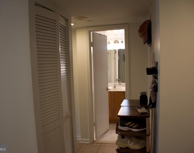 1001 N Randolph Street - Photo Thumbnail 6