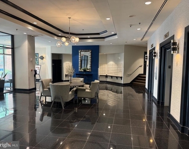 1001 N Randolph Street - Photo Thumbnail 10