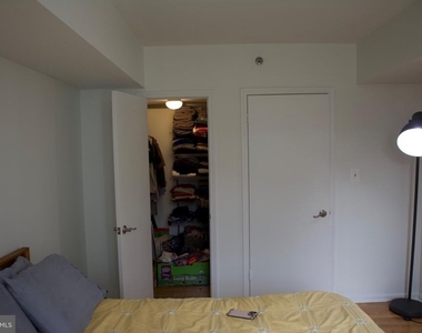 1001 N Randolph Street - Photo Thumbnail 5