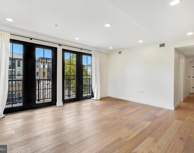 1245 N Pierce Street - Photo Thumbnail 19