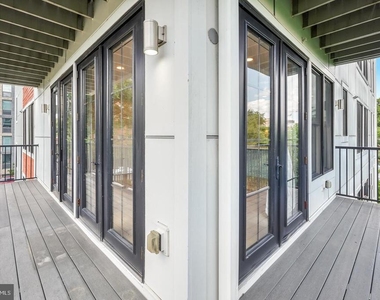 1245 N Pierce Street - Photo Thumbnail 44