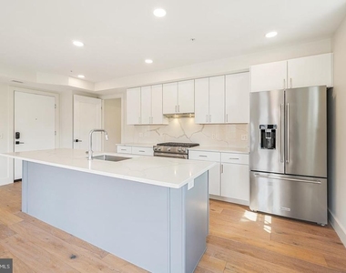 1245 N Pierce Street - Photo Thumbnail 22