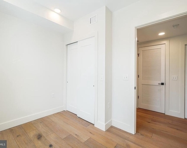 1245 N Pierce Street - Photo Thumbnail 42