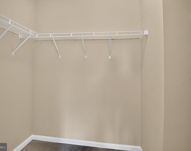 801 S Greenbrier Street - Photo Thumbnail 16