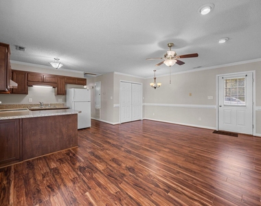 145 S Patterson Street - Photo Thumbnail 3