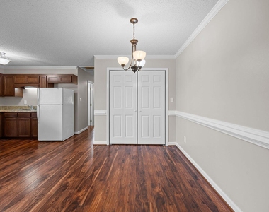 145 S Patterson Street - Photo Thumbnail 5