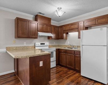 145 S Patterson Street - Photo Thumbnail 7