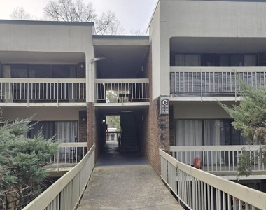 500 Umstead Drive - Photo Thumbnail 8