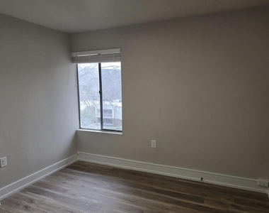500 Umstead Drive - Photo Thumbnail 2