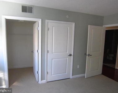 880 N Pollard Street - Photo Thumbnail 11