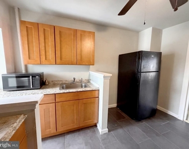 308 E King Street - Photo Thumbnail 7