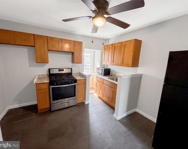 308 E King Street - Photo Thumbnail 6