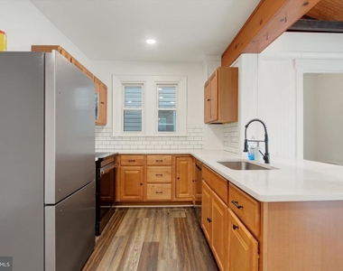 531 Baltimore Street - Photo Thumbnail 11