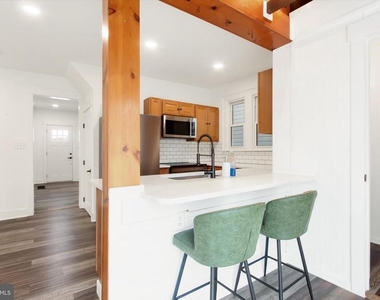 531 Baltimore Street - Photo Thumbnail 20