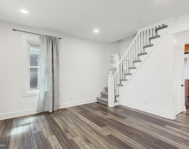 531 Baltimore Street - Photo Thumbnail 3