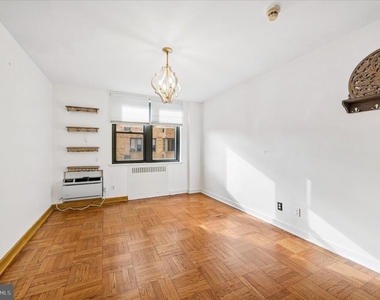 2601 Pennsylvania Avenue - Photo Thumbnail 11