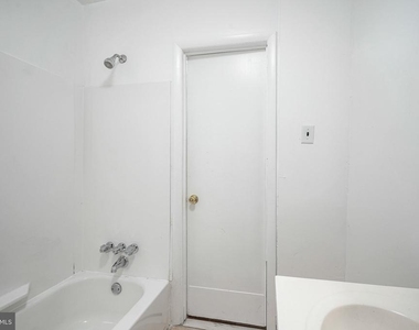 510 S 48th Street - Photo Thumbnail 11