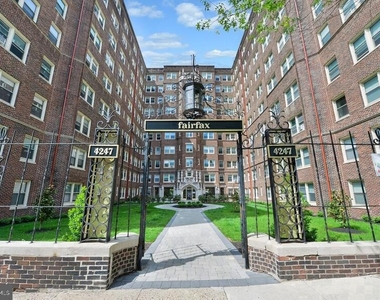 4247 Locust Street - Photo Thumbnail 11