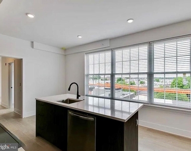 3045 Richmond Street - Photo Thumbnail 10