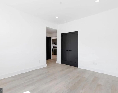 3045 Richmond Street - Photo Thumbnail 22