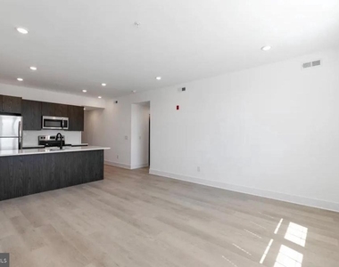3045 Richmond Street - Photo Thumbnail 19