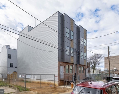 1224 W Silver Street - Photo Thumbnail 10