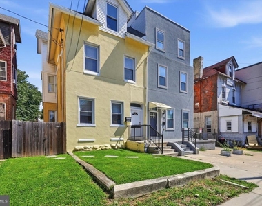 1219 S 46th Street - Photo Thumbnail 8