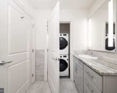222 W Rittenhouse Square - Photo Thumbnail 28