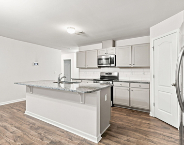 195 Bracknell Lane - Photo Thumbnail 4