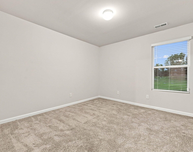 195 Bracknell Lane - Photo Thumbnail 12
