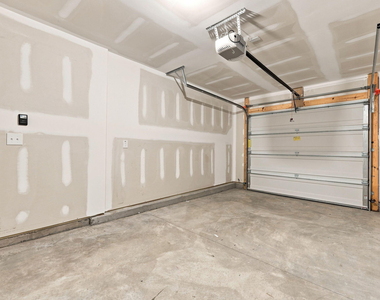 195 Bracknell Lane - Photo Thumbnail 19