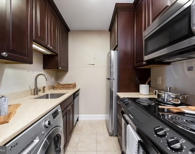 222 W Rittenhouse Square - Photo Thumbnail 23