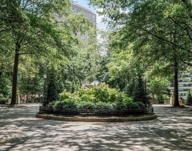 222 W Rittenhouse Square - Photo Thumbnail 20