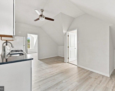 1219 S 46th Street - Photo Thumbnail 3