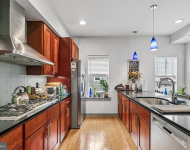 2311 E Gordon Street - Photo Thumbnail 7