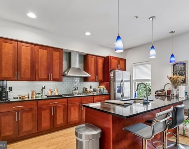 2311 E Gordon Street - Photo Thumbnail 5