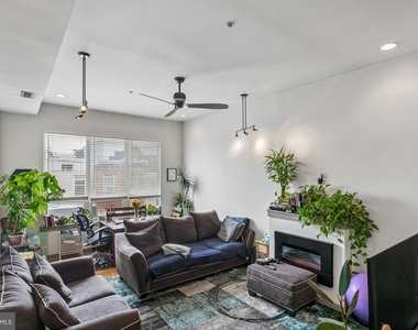 2311 E Gordon Street - Photo Thumbnail 2