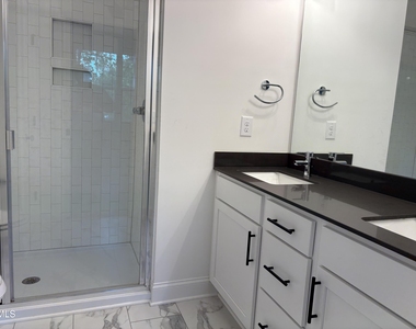 4801 Gossamer Lane - Photo Thumbnail 11