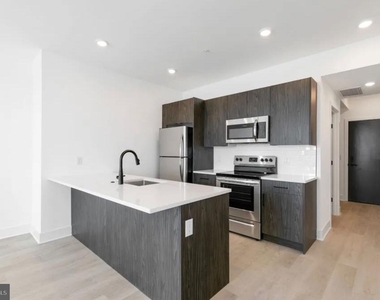 3045 Richmond Street - Photo Thumbnail 21
