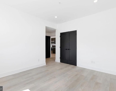 3045 Richmond Street - Photo Thumbnail 22