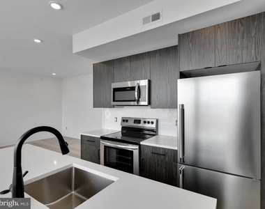 3045 Richmond Street - Photo Thumbnail 9