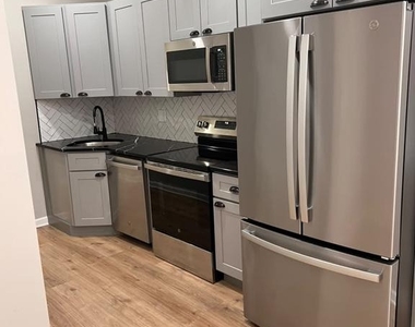 2215 10th Street - Photo Thumbnail 5