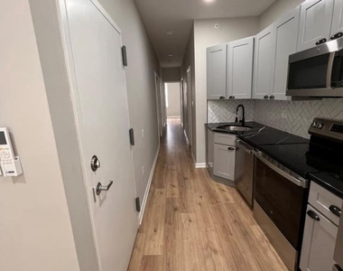 2215 10th Street - Photo Thumbnail 6
